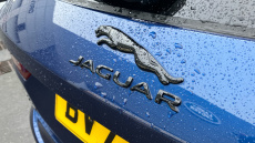 Jaguar F-Pace 2.0 D200 R-Dynamic Black 5dr Auto AWD Diesel Estate